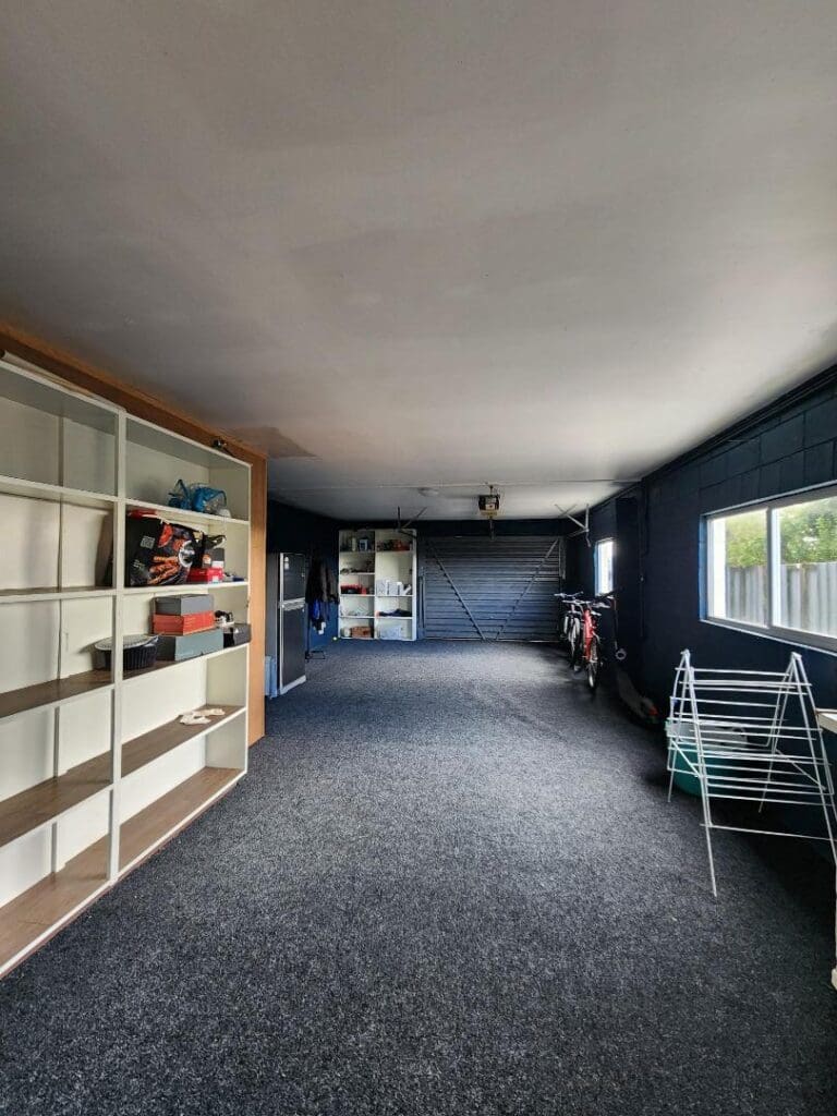2192438
